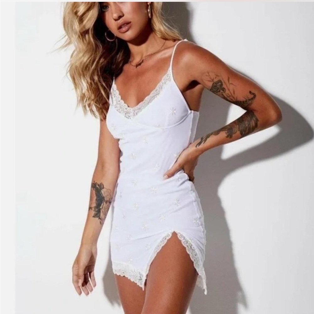 Daisy lace mini dress from Motel NWT